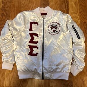 Pre-Owned Gamma Sigma Sigma White Satin Jacket Size Large